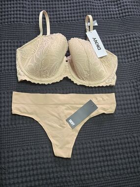 Nwt DKNY Lace Balconette Bra 34DD And  Nwt DKNY Seamless Thong Medium